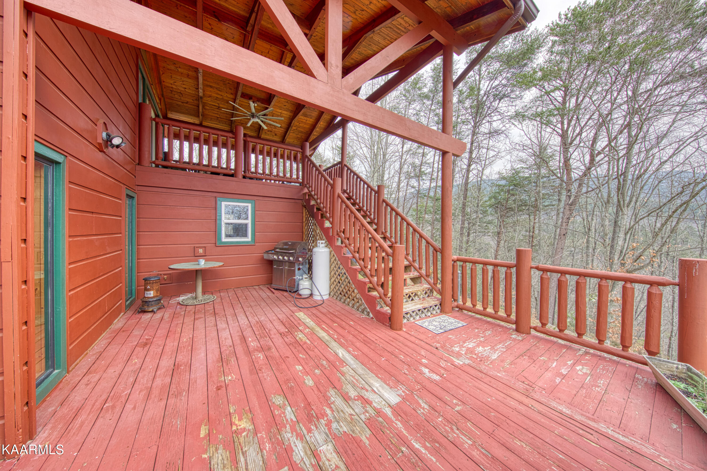 897 Obes Branch Road Sevierville, TN 37876 - Photo 5 of 29 Under balcony