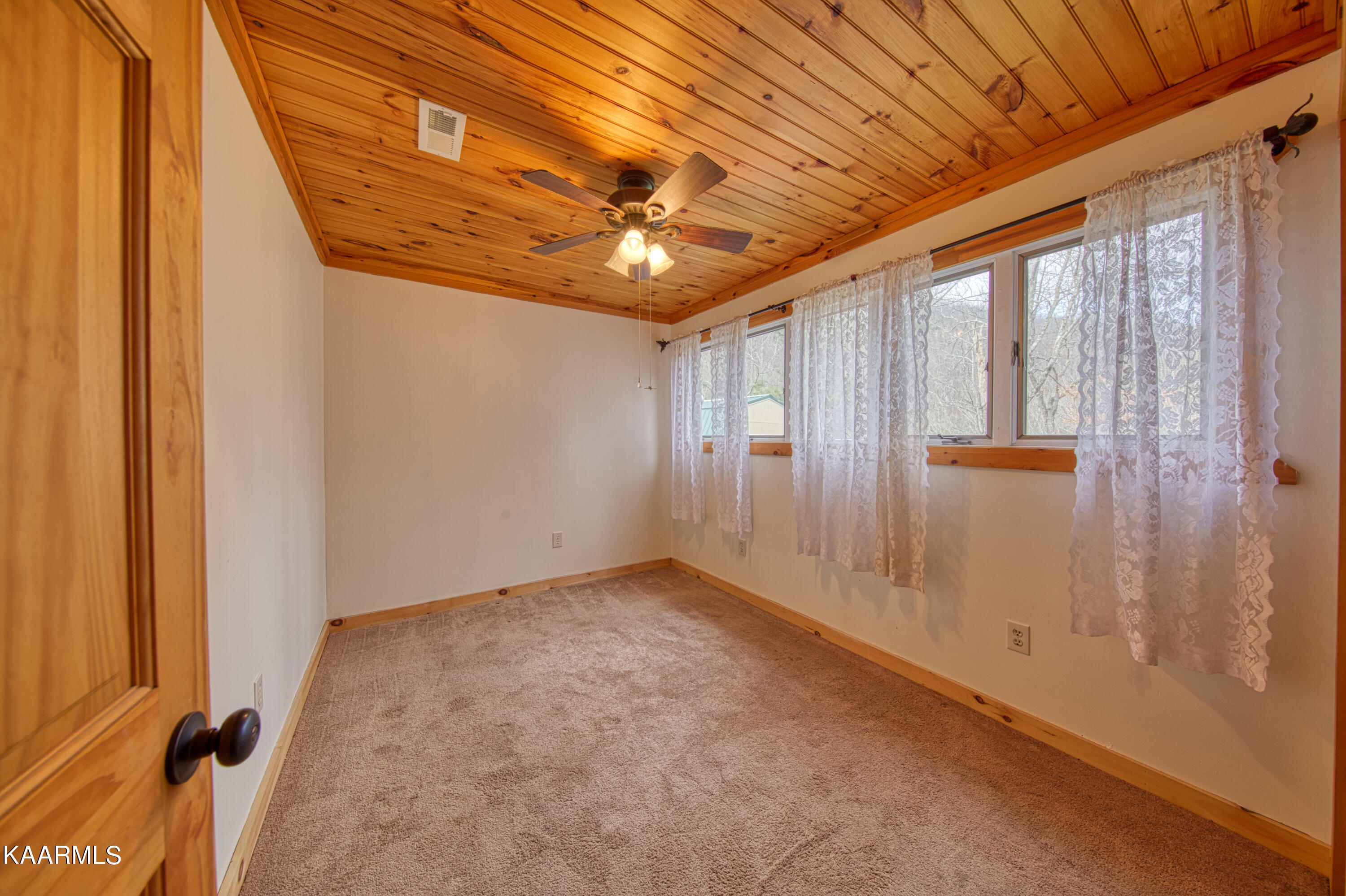 897 Obes Branch Road Sevierville, TN 37876 - Photo 8 of 29 Bonus Room