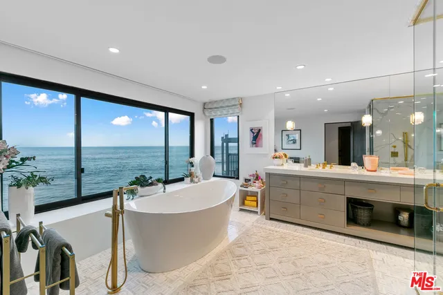 $15,500,000 | 24146 Malibu Road, Malibu, CA 90265