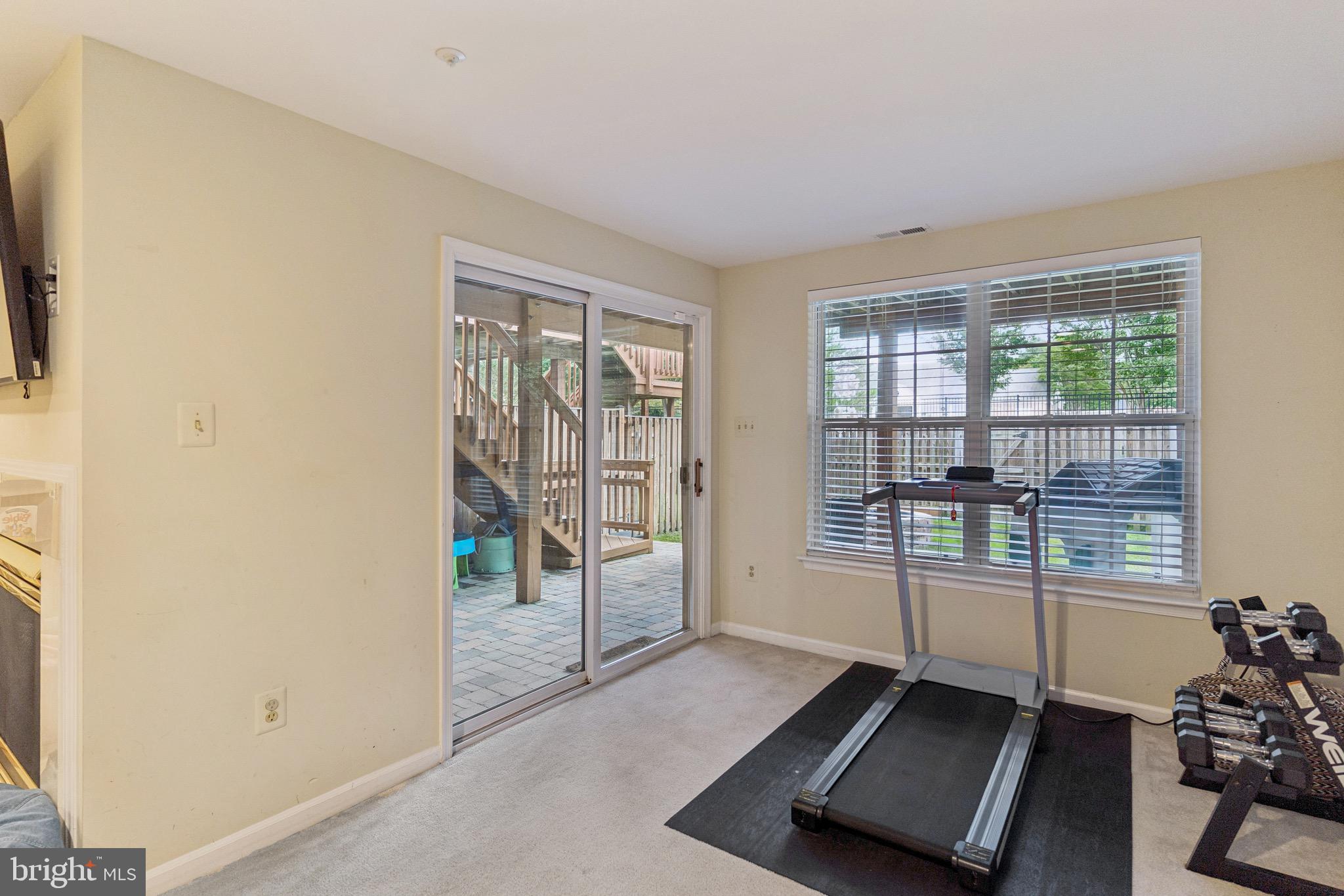 3844 Glebe Meadow Way Edgewater, MD 21037 - Photo 18 of 20 a room with window