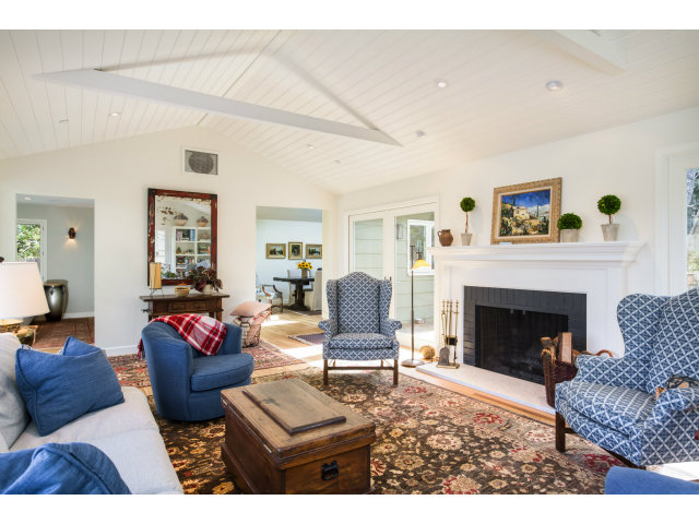 25631 Hatton Road Carmel, CA 93923 - Photo 3 of 9 Gallery Image 3