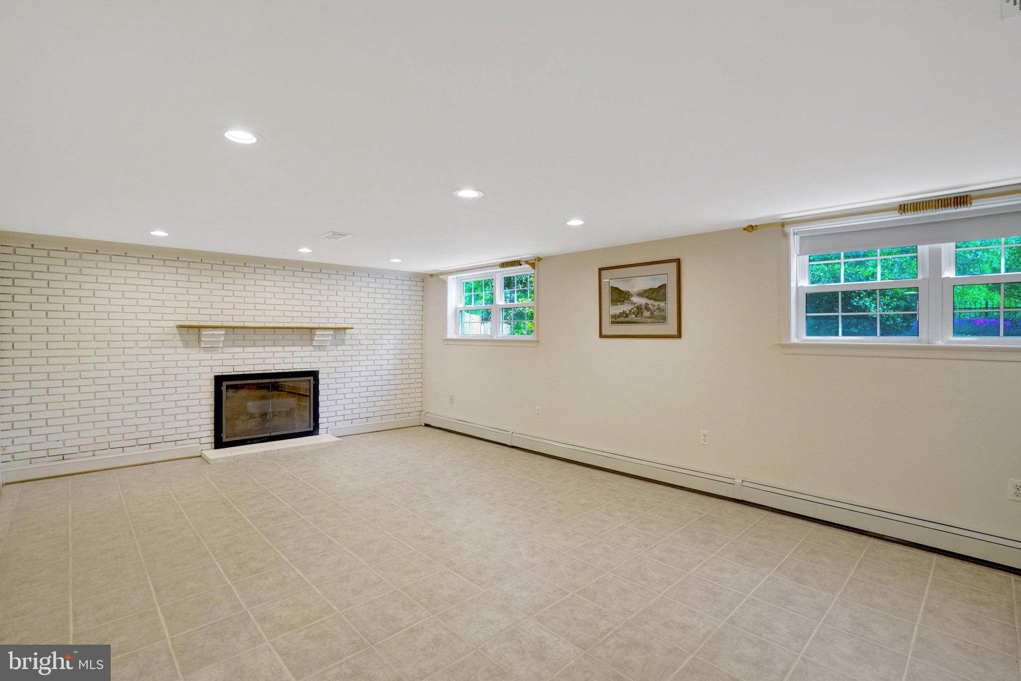 4409 Ferry Landing Road Alexandria, VA 22309 - Photo 50 of 68 Family room