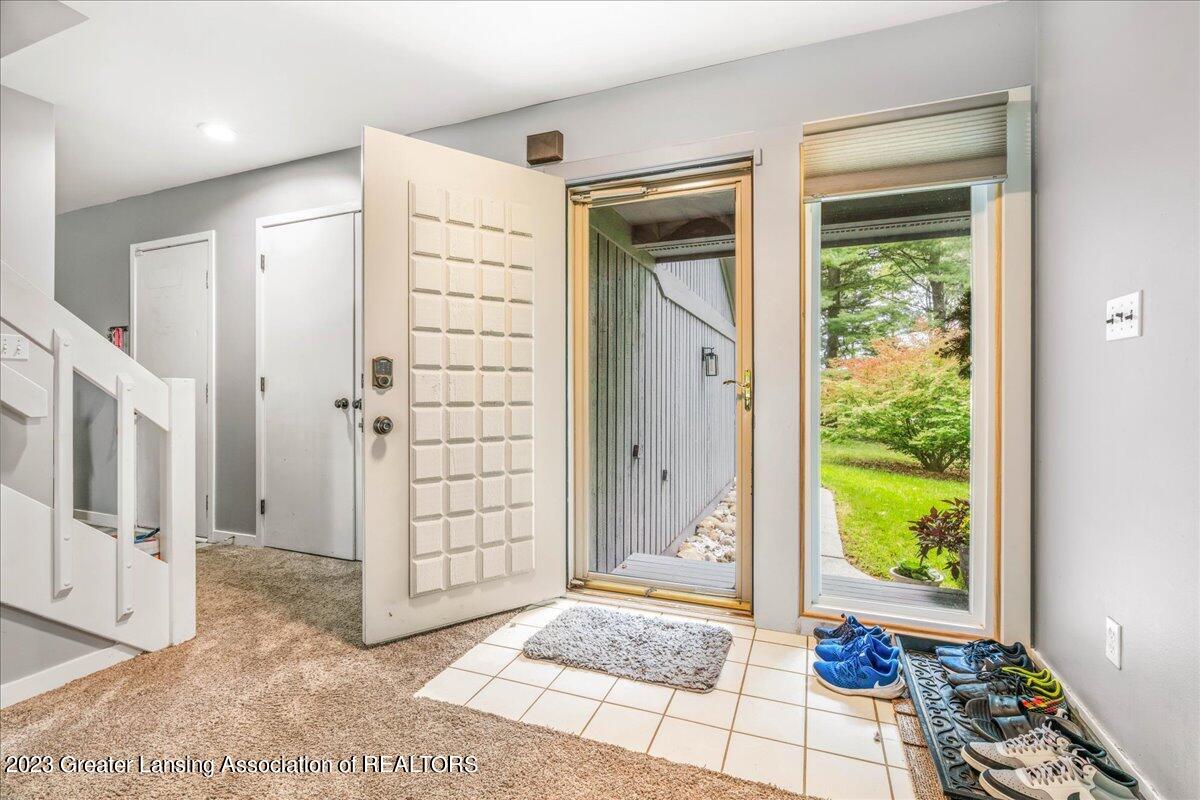 6260 Green Road Haslett, MI 48840 - Photo 4 of 39 09-Media Jett-28