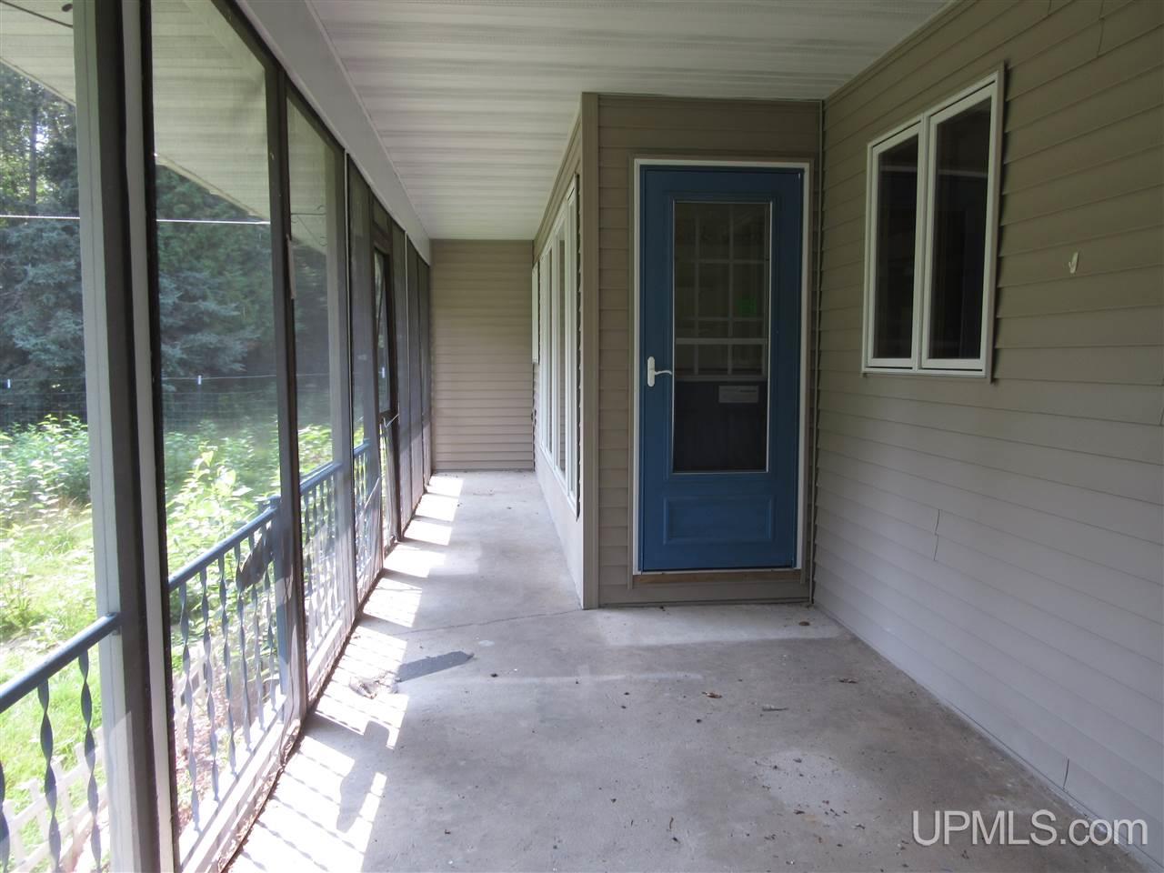2694 River Road Gulliver, MI 49840 - Photo 6 of 24