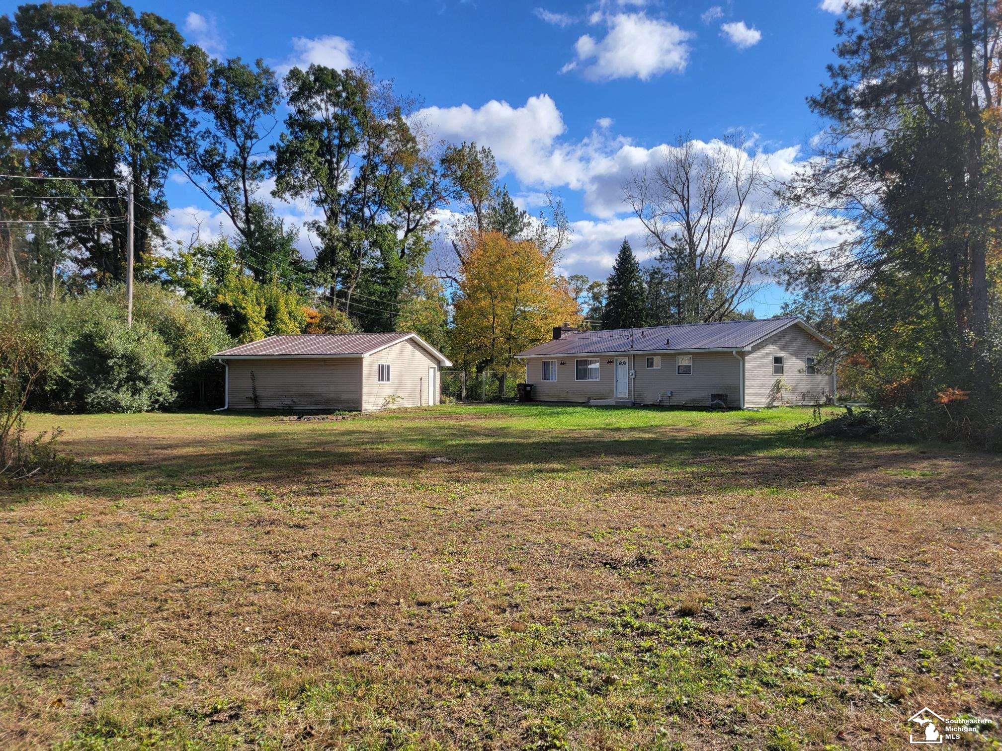 15008 Albain Road Petersburg, MI 49270 - Photo 4 of 19 Gallery Image 4