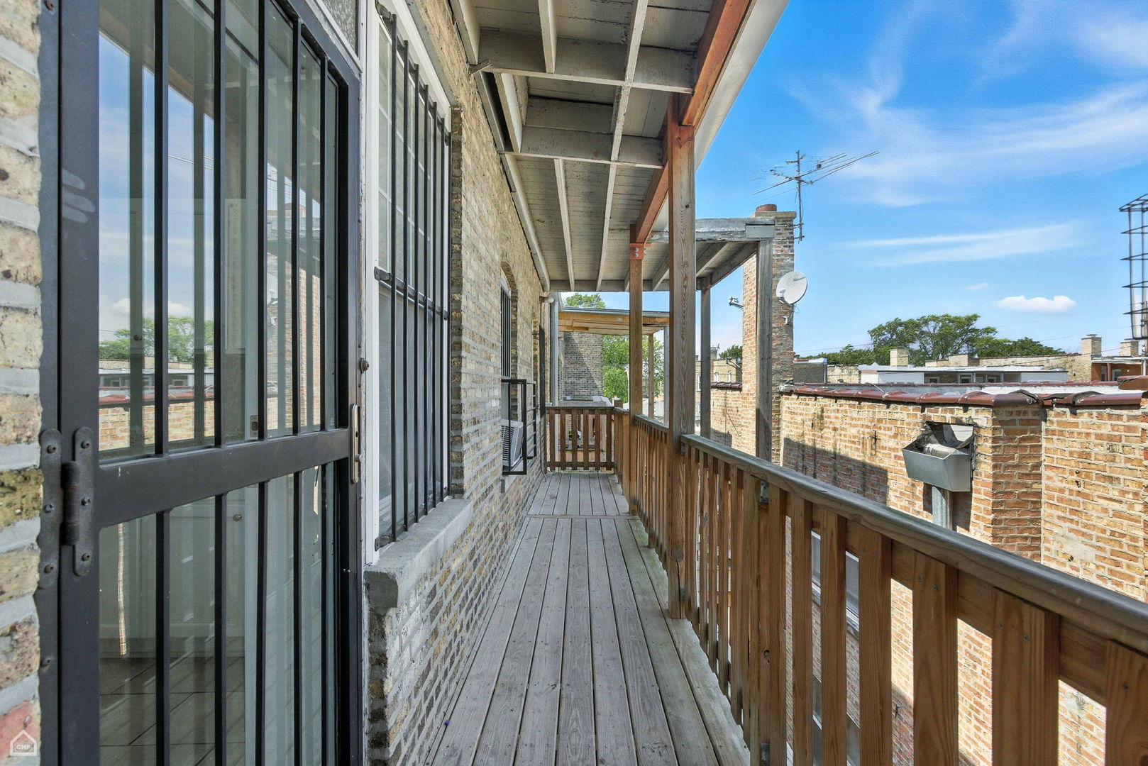 6214 North Mozart Street, Unit 3E Chicago, IL 60659 - Photo 11 of 13