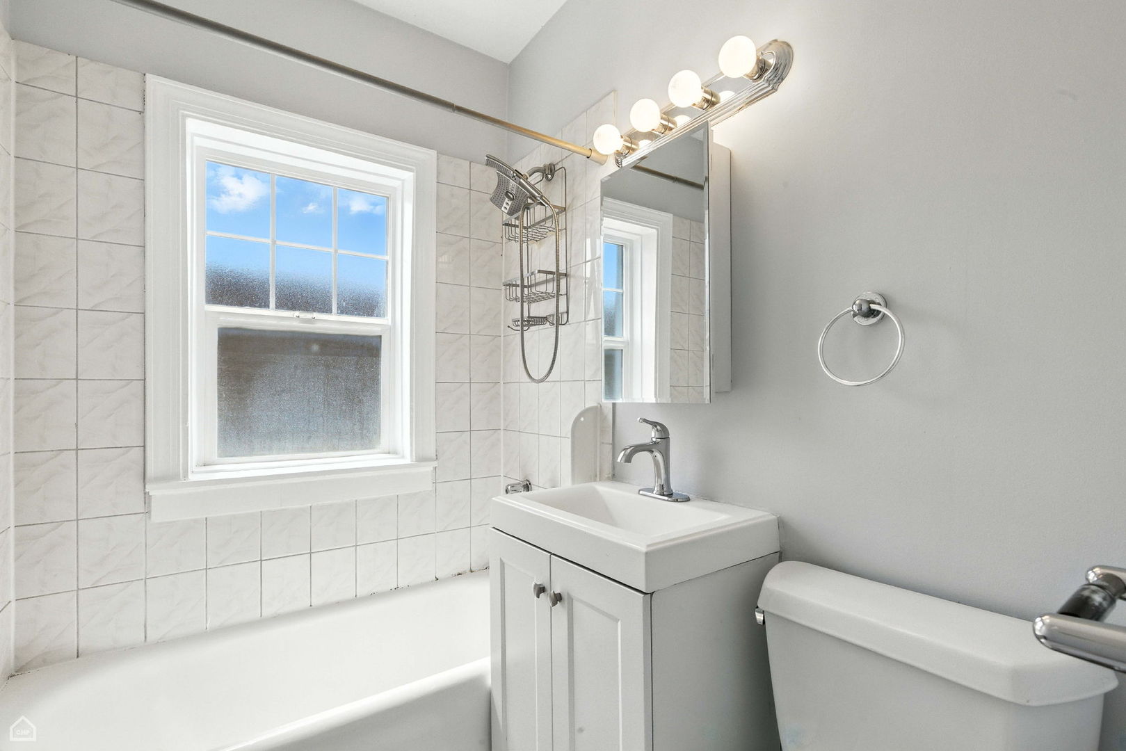 6214 North Mozart Street, Unit 3E Chicago, IL 60659 - Photo 10 of 13