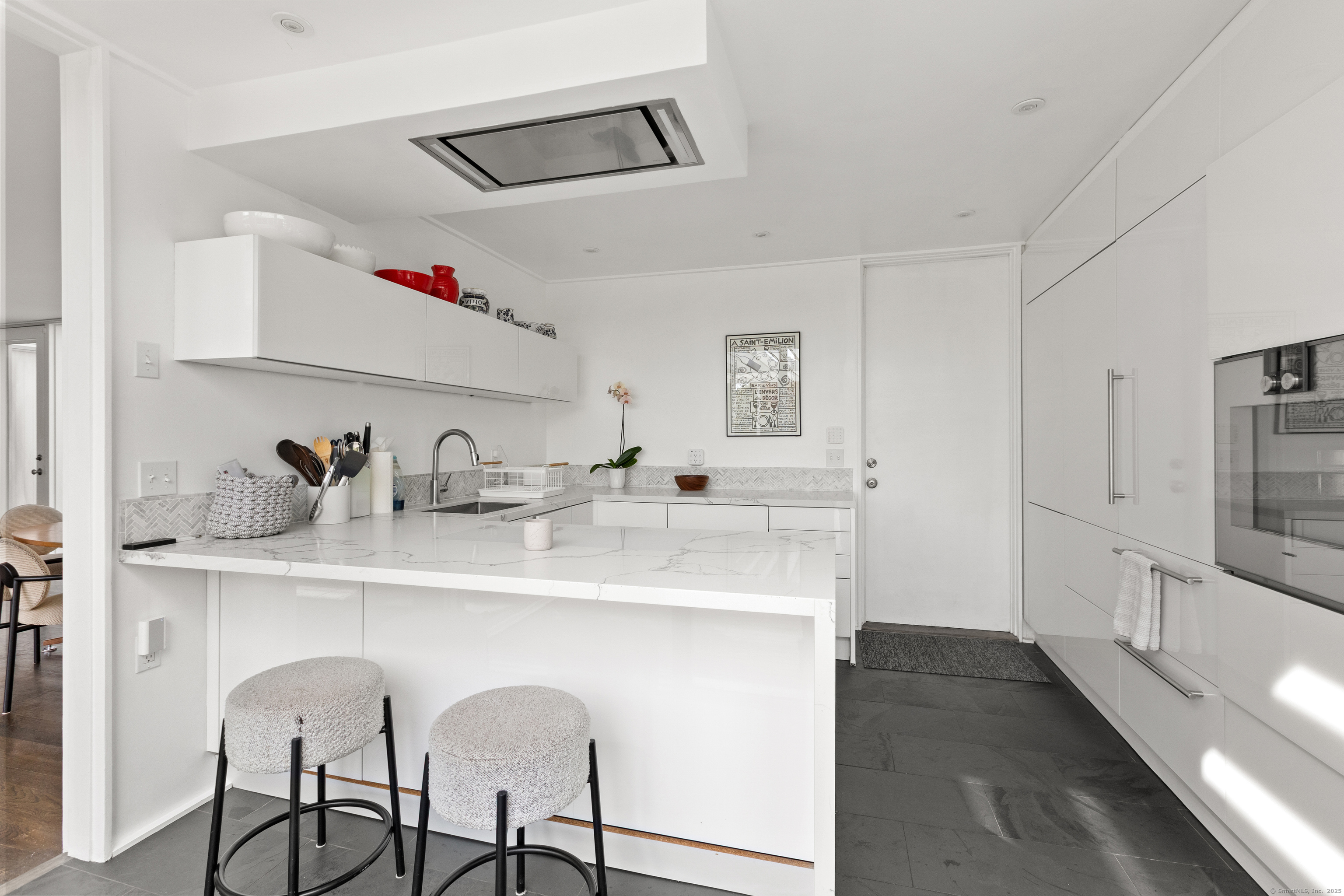 26 Chalburn Road Redding, CT 06896 - Photo 8 of 27