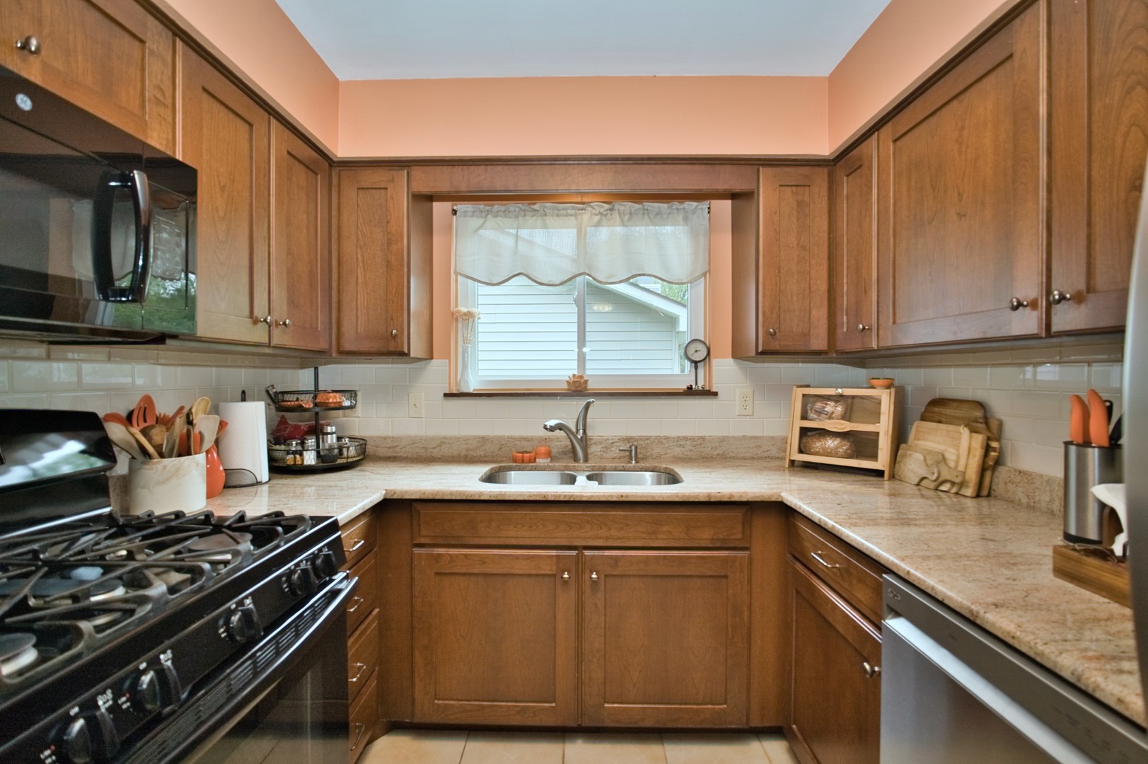 5405 Burwood Road Oakwood Hills, IL 60013 - Photo 16 of 41