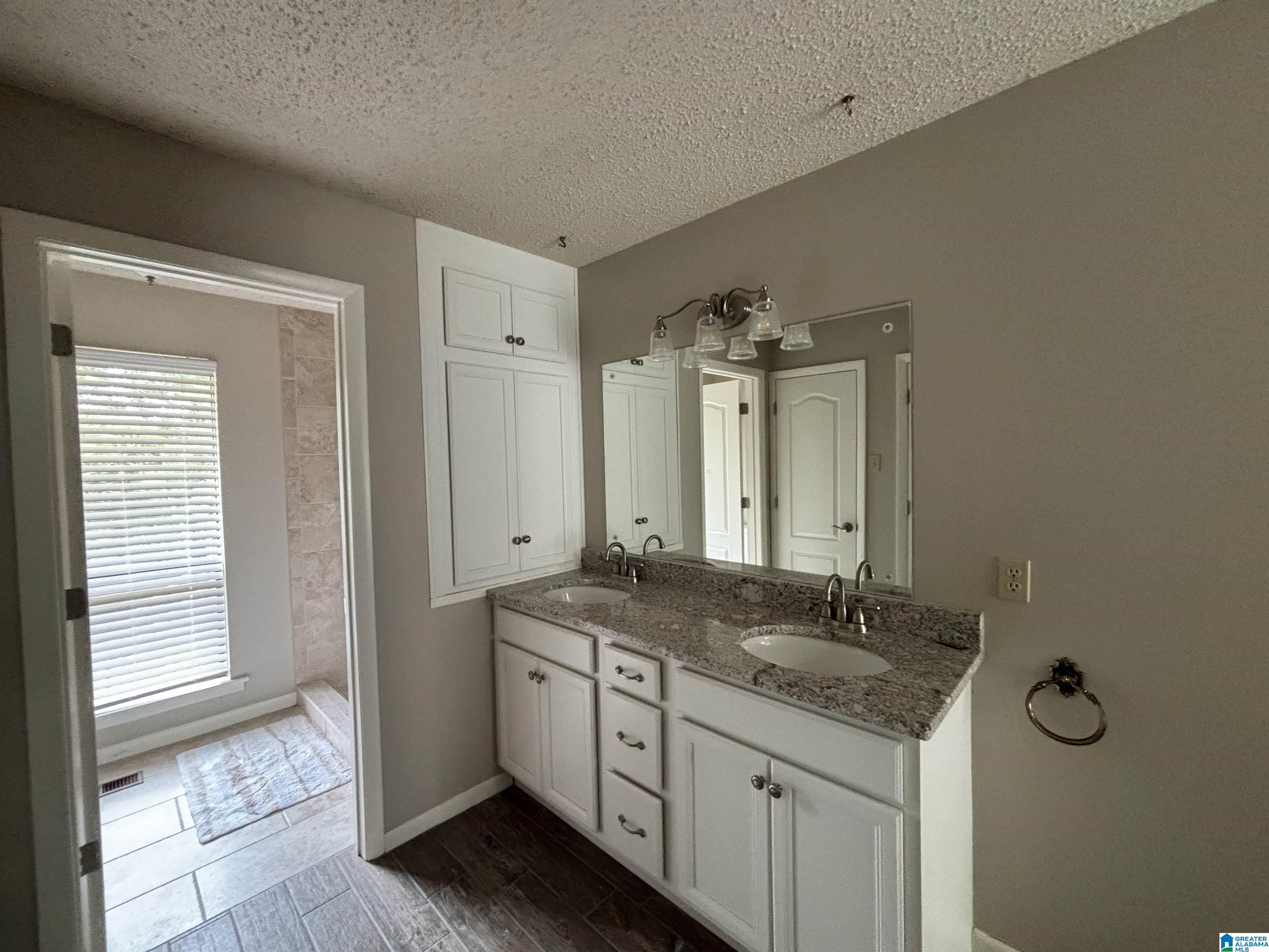 1320 Caribbean Circle Alabaster, AL 35007 - Photo 4 of 43