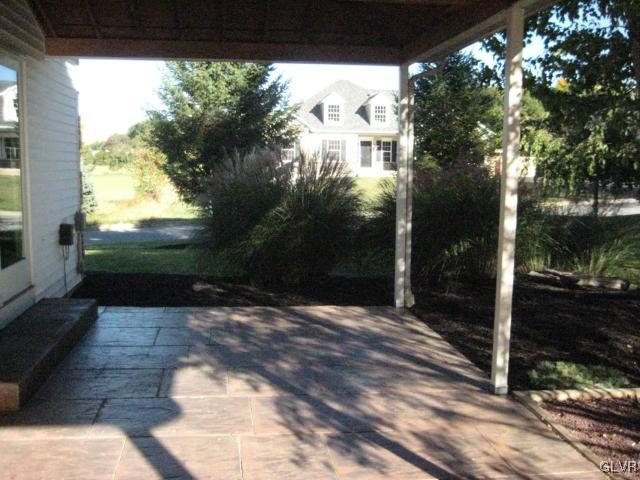 3322 Pickwick Place Bethlehem, PA 18020 - Photo 4 of 50 Gallery Image 4