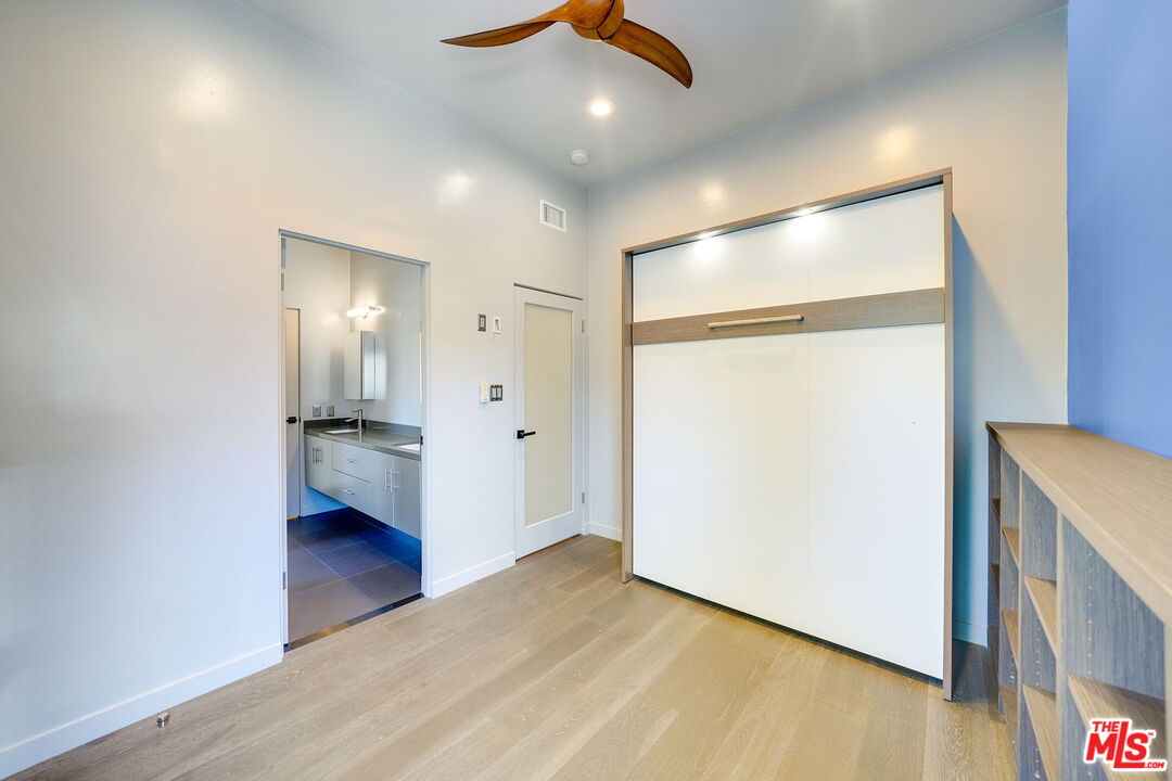 929 Dickson Street Marina del Rey, CA 90292 - Photo 18 of 31