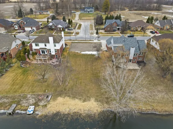 $135,000 | 36566 North Pointe Drive, New Baltimore, MI 48047