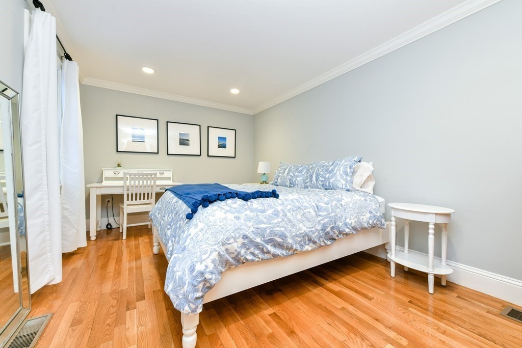 6 Larkin Road, Unit 6 Brookline, MA 02467 - Photo 11 of 41