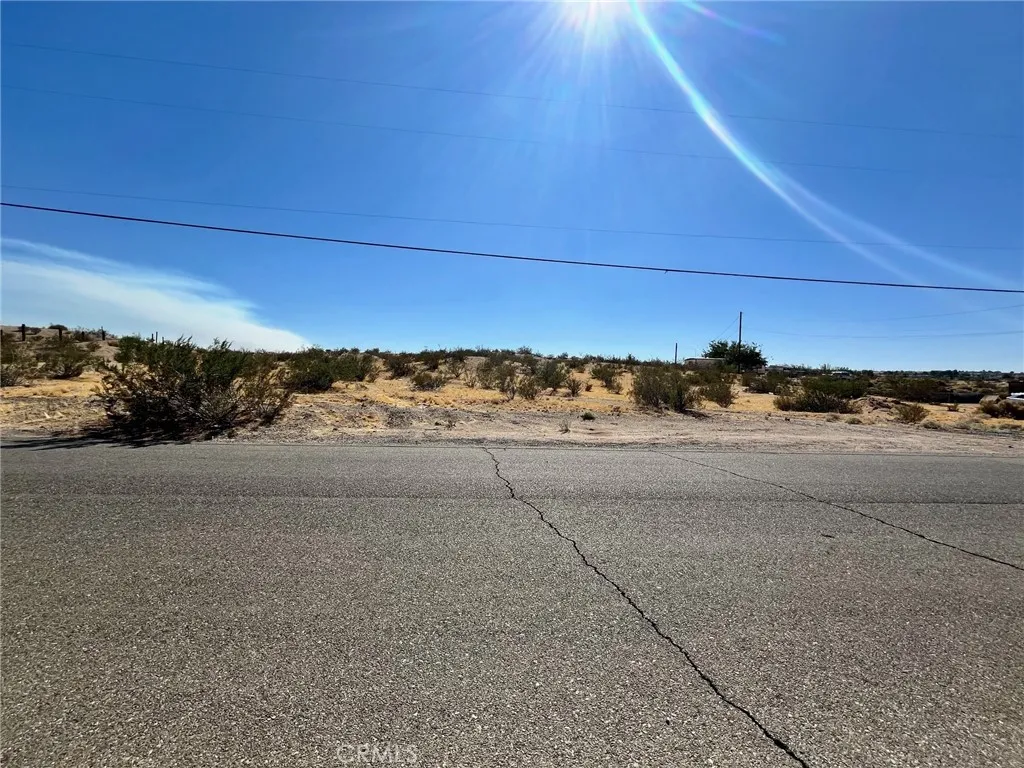 42424148 Armory Road Barstow, CA 92311 - Photo 14 of 22 a view of a road with an ocean view