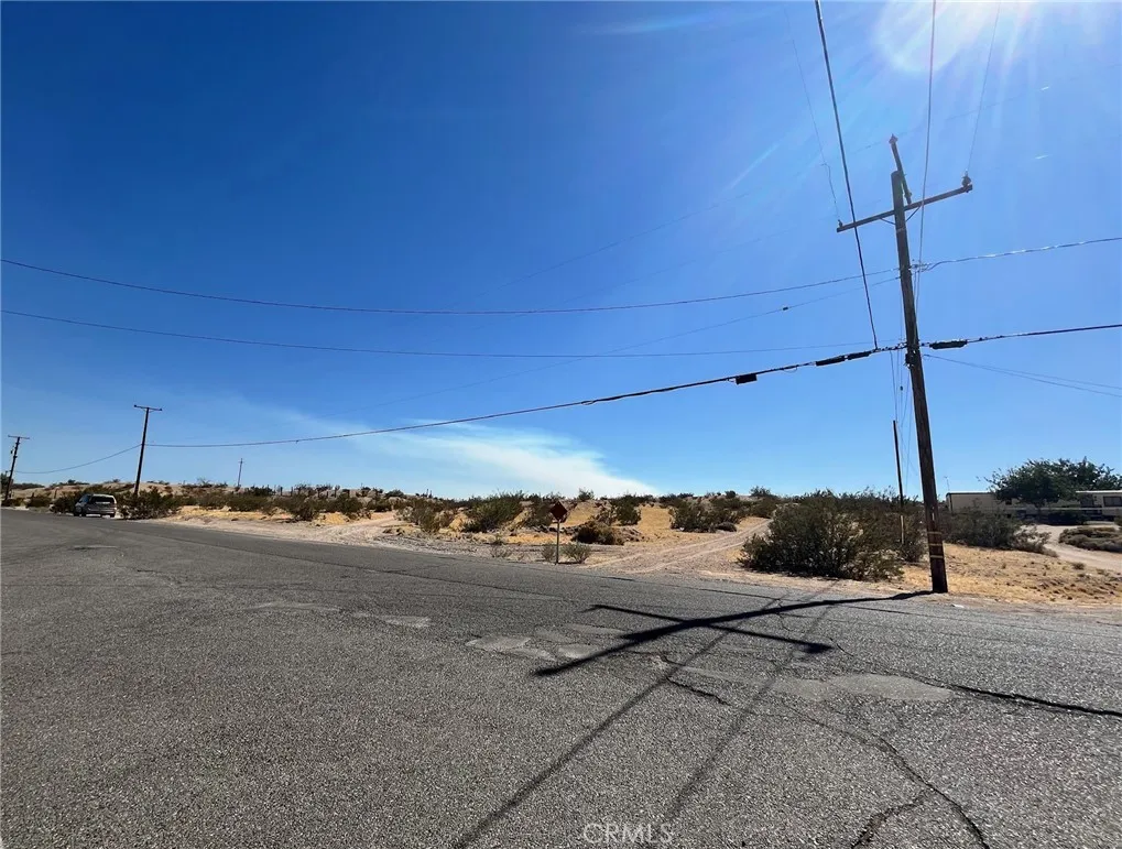 42424148 Armory Road Barstow, CA 92311 - Photo 17 of 22 a view of a street