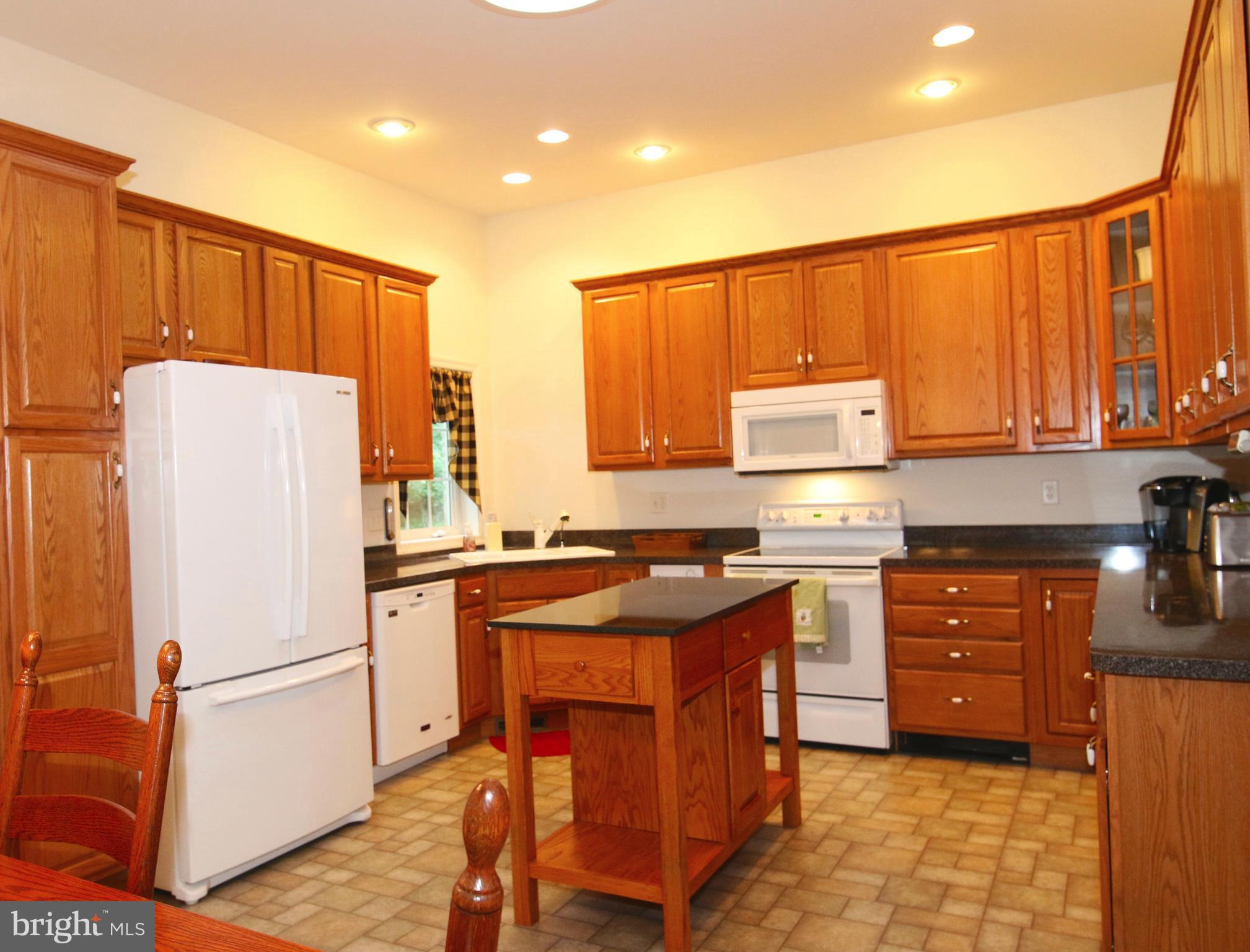231 Minnick Road Inwood, WV 25428 - Photo 8 of 30 Kitchen