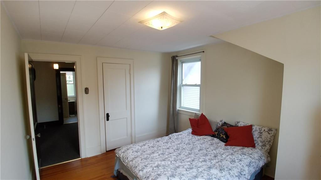 104 Perry View Avenue Pittsburgh, PA 15214 - Photo 14 of 25 Bedroom 3