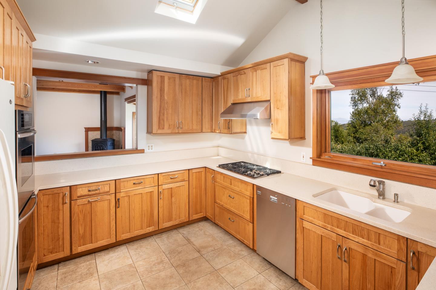 244 Bonita Road Portola Valley, CA 94028 - Photo 4 of 14