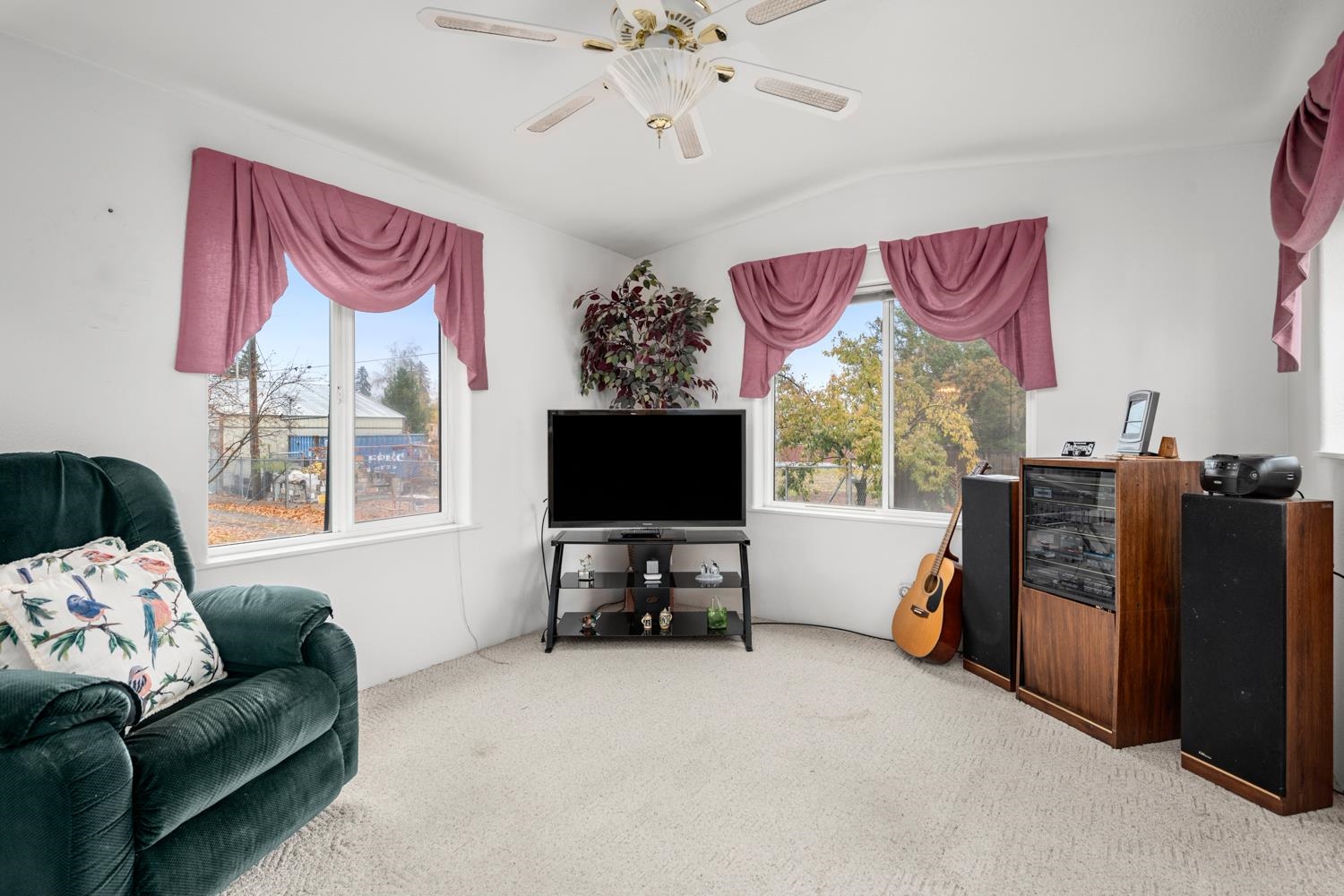 612 South Carnahan Road Spokane, WA 99212 - Photo 15 of 36
