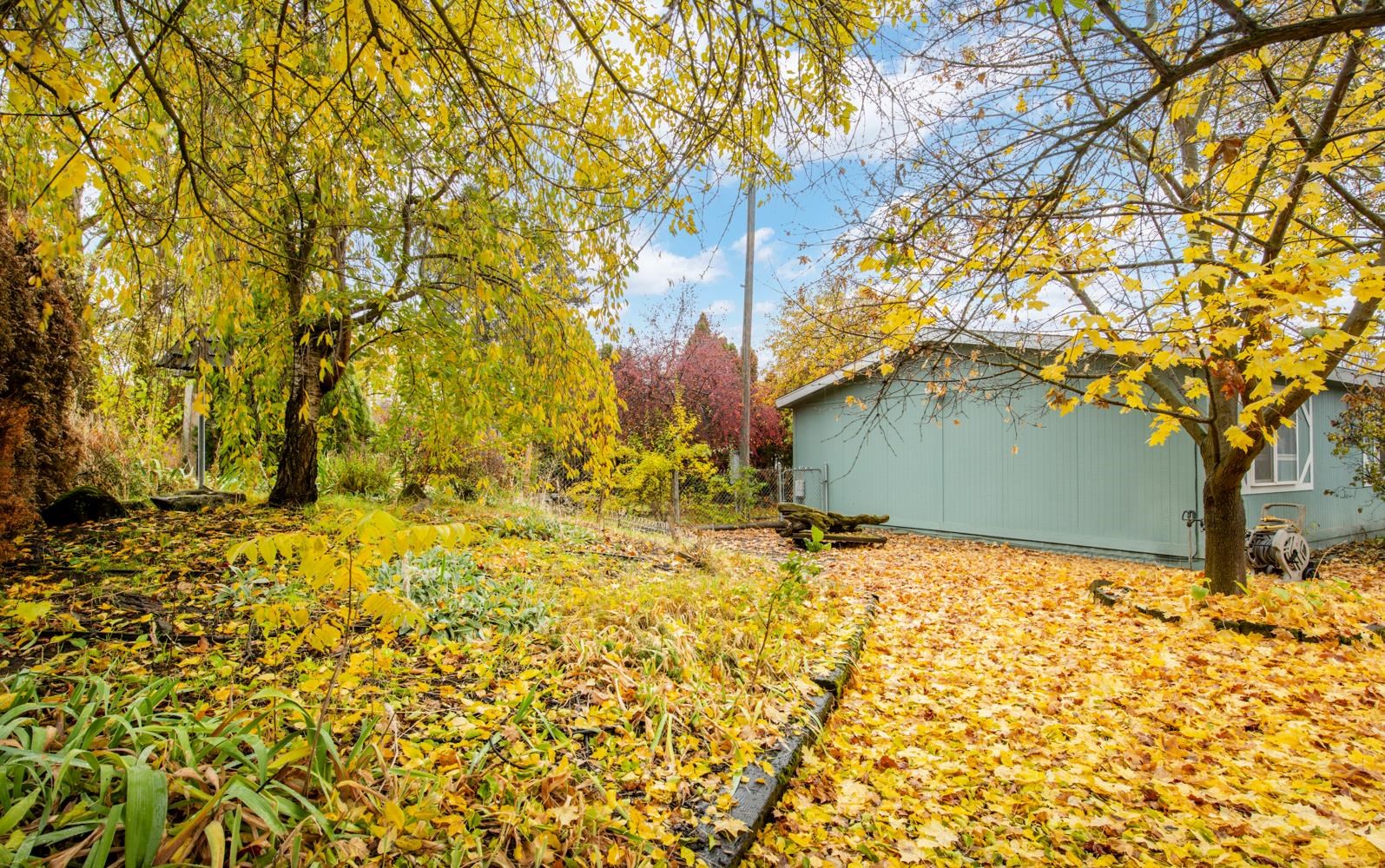 612 South Carnahan Road Spokane, WA 99212 - Photo 35 of 36