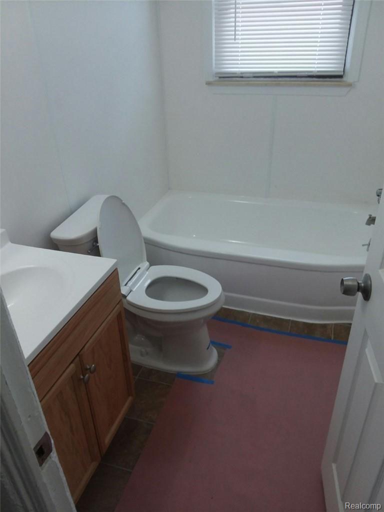 1096 Center Street Inkster, MI 48141 - Photo 3 of 6 thumbnail_20190402_123134.jpg