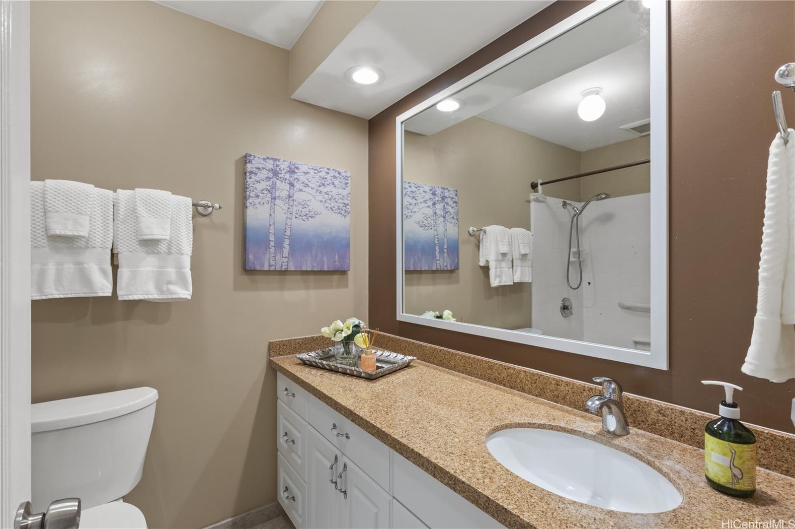 444 Lunalilo Home Road, Unit 123 Honolulu, HI 96825 - Photo 13 of 20 Primary Bath