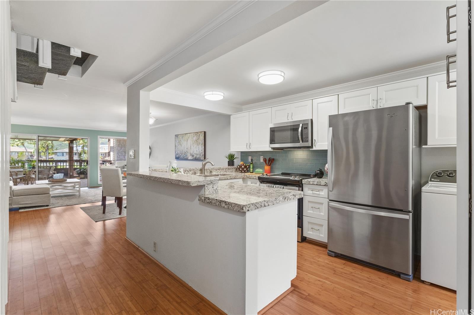 444 Lunalilo Home Road, Unit 123 Honolulu, HI 96825 - Photo 3 of 20 Kitchen with stainless appliances
