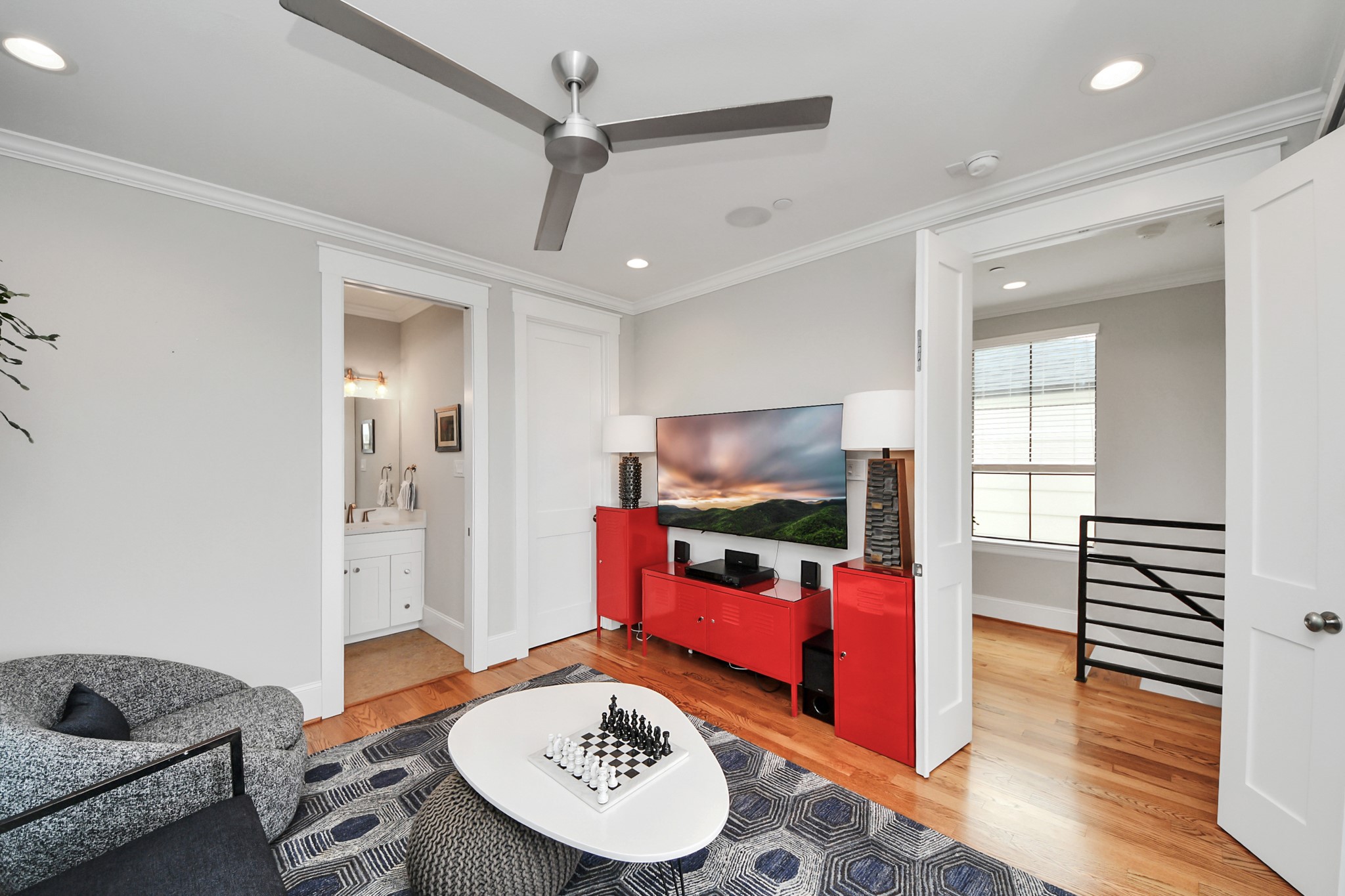 2765 Freund Street Houston, TX 77003 - Photo 34 of 44 Experience the luxury of this 4th-floor suite featuring a walk-in closet and full bathroom. Enjoy direct access to the rooftop deck through separate entrances, enhancing the space's versatility.