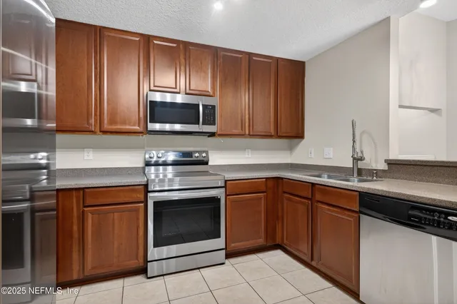 $1,650 | 7028 Deer Lodge Circle, Unit 112, Jacksonville, FL 32256