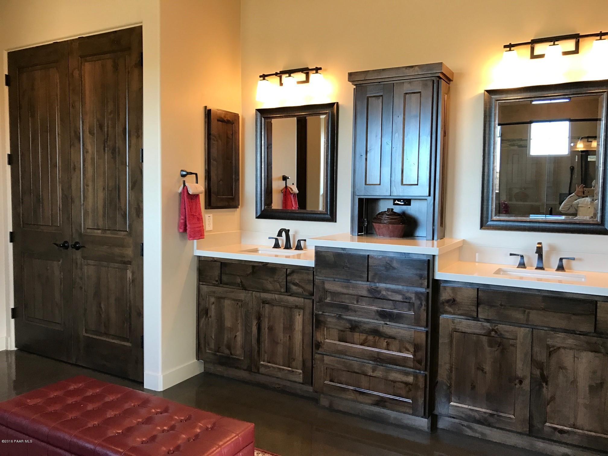 9060 North American Ranch Road Prescott, AZ 86305 - Photo 15 of 29 Master Vanity