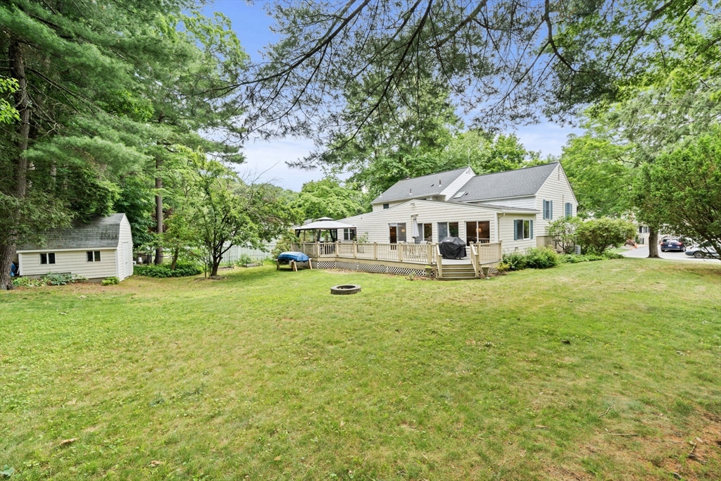 7 Trickett Road Lynnfield, MA 01940 - Photo 10 of 37