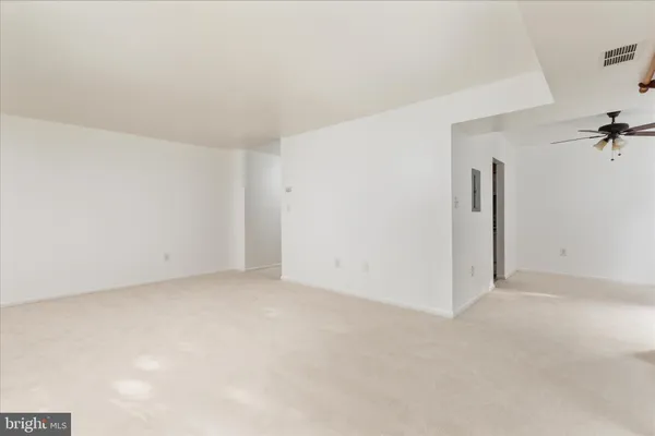 $269,900 | 9702 Kingsbridge Drive, Unit 3, Fairfax, VA 22031