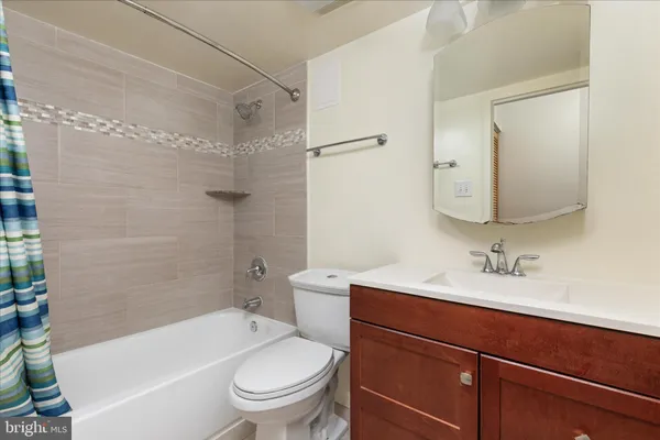 $269,900 | 9702 Kingsbridge Drive, Unit 3, Fairfax, VA 22031