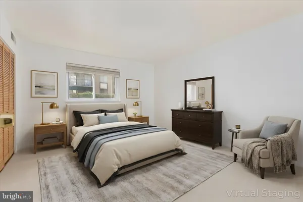 $269,900 | 9702 Kingsbridge Drive, Unit 3, Fairfax, VA 22031