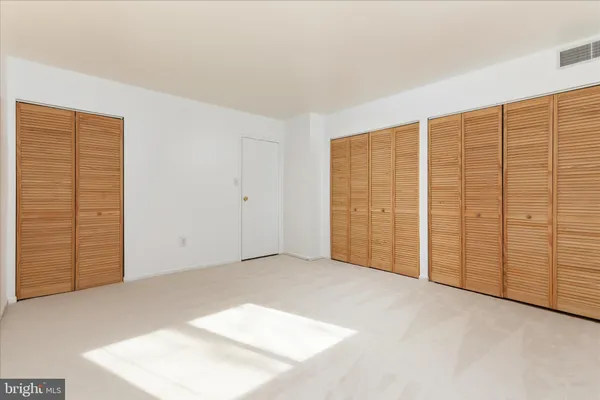 $269,900 | 9702 Kingsbridge Drive, Unit 3, Fairfax, VA 22031