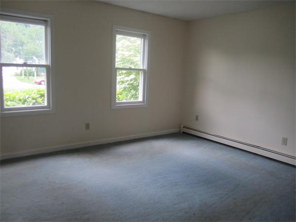 187 Houghton's Mill Road Lunenburg, MA 01462 - Photo 5 of 9