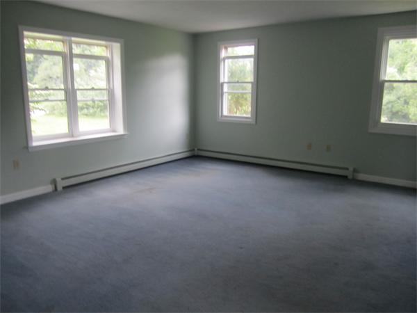 187 Houghton's Mill Road Lunenburg, MA 01462 - Photo 7 of 9