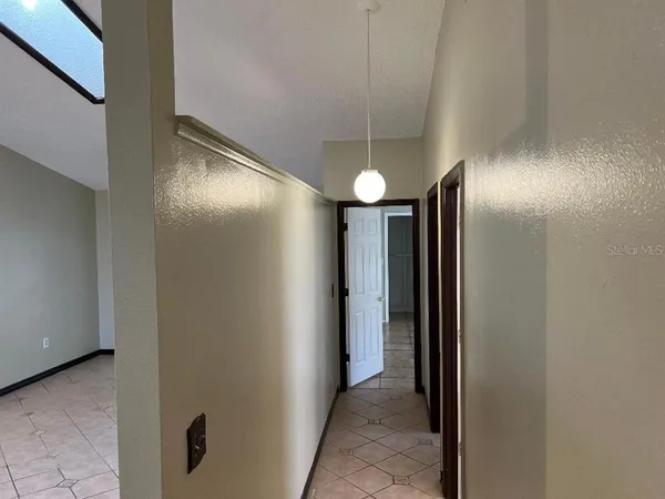 $3,300 | 200 Arbor Drive West, Palm Harbor, FL 34683