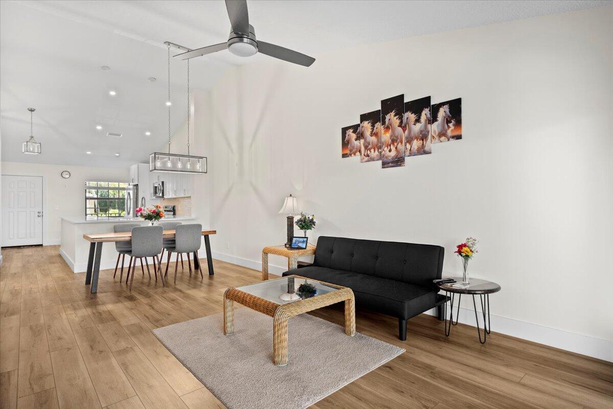 302 Pinecrest Circle, Unit D Jupiter, FL 33458 - Photo 8 of 23 Living room area