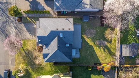 $840,000 | 2413 98th Street Southeast, Everett, WA 98208