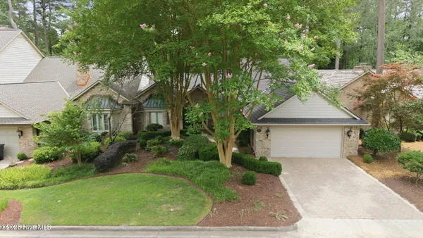 $585,000 | 3058 Dartmouth Drive, Greenville, NC 27858