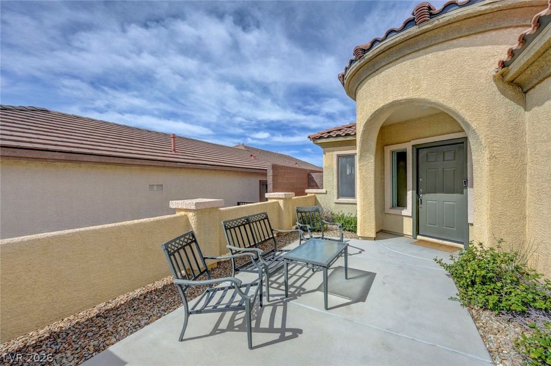 2700 Rue Montpellier Avenue Henderson, NV 89044 - Photo 2 of 39 View of patio / terrace