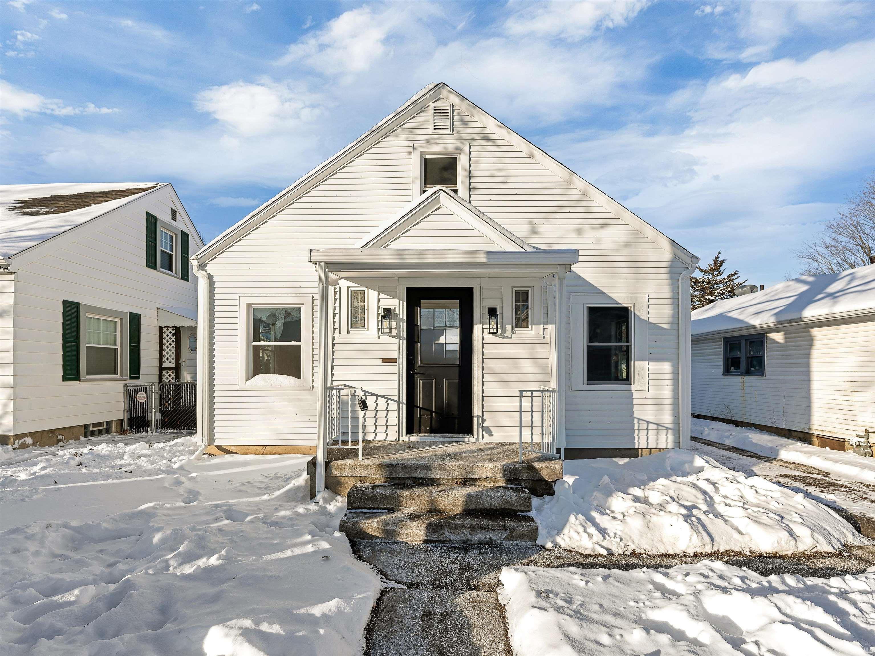 538 Clayton Avenue Fort Wayne, IN 46808 - Photo 2 of 36