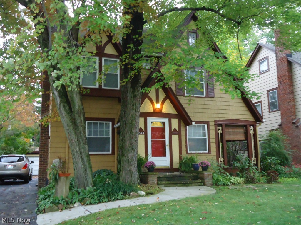1643 Crest Road Cleveland, OH 44121 - Photo 1 of 24