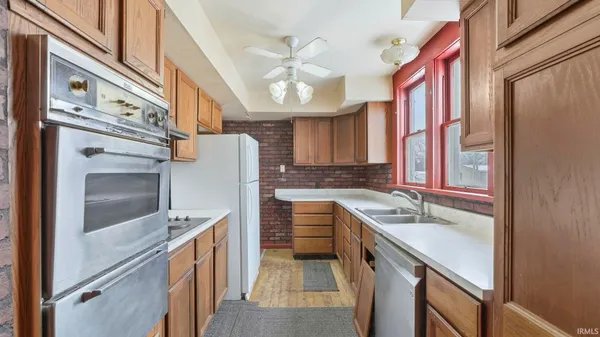 $72,100 | 403 Walnut Street, Burket, IN 46508