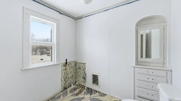 $72,100 | 403 Walnut Street, Burket, IN 46508