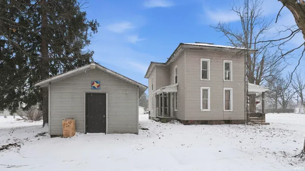 $72,100 | 403 Walnut Street, Burket, IN 46508