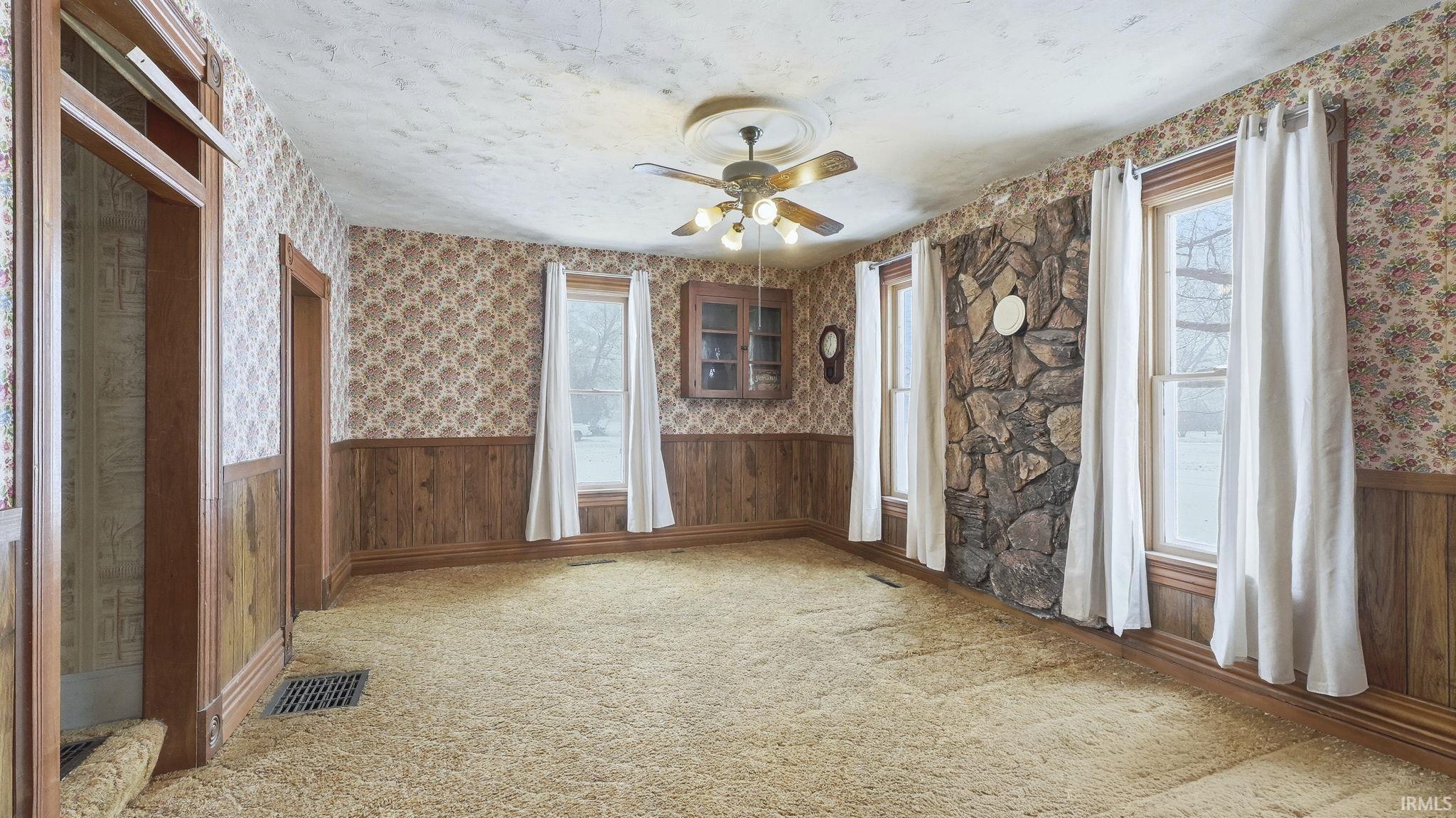 403 Walnut Street Burket, IN 46508 - Photo 9 of 35