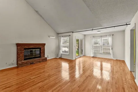 $324,900 | 11635 Garnett Street, Overland Park, KS 66210